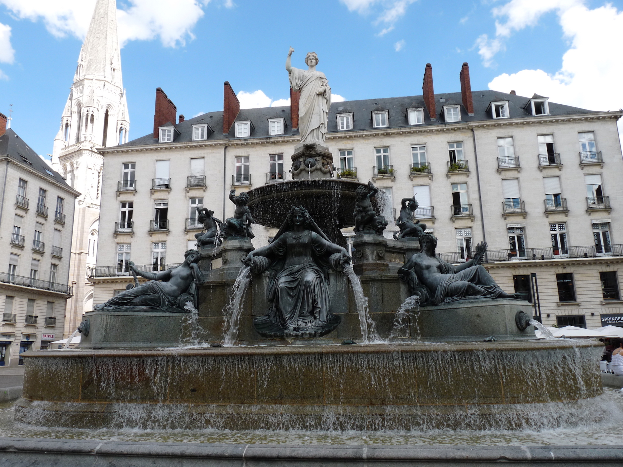 monuments historiques. Place royale Nantes