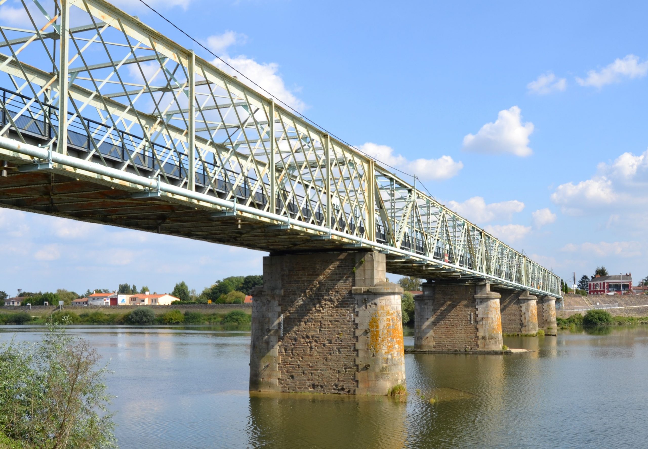 Immobilier Thouaré sur Loire. Pont sud de Thouaré sur Loire.