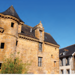 immobilier landerneau-belle demeure ancienne ciel bleu